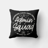 おもしろ引用符付きの管理職感謝デーギフト Admin Prof Day Squad クッション (裏面)