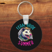 おもしろ野生の花嫁夏かわいいポッサム花嫁未満 キーホルダー (正面)