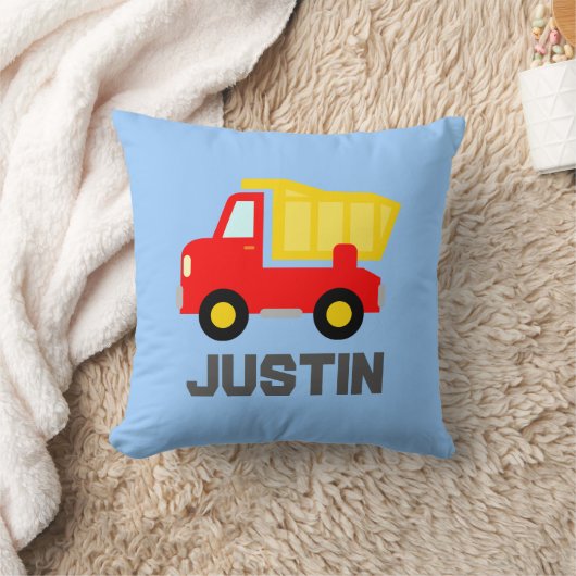 おもちゃのトラックと名前を持つ子供のパーソナライズされた枕 クッション (ブランケット)