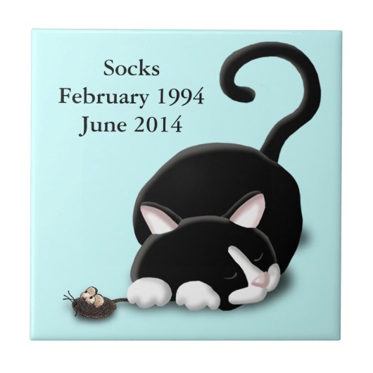 おもちゃのマウスが付いている漫画の子猫 タイル (正面)