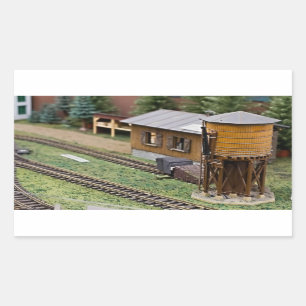 おもちゃの列車のプラットホームの給水塔 長方形シール