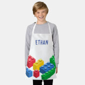 おもちゃの建物レンガカラフルの子供 エプロン (着用した状態)