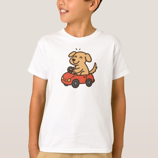 おもちゃの車に乗った犬 Tシャツ (正面)
