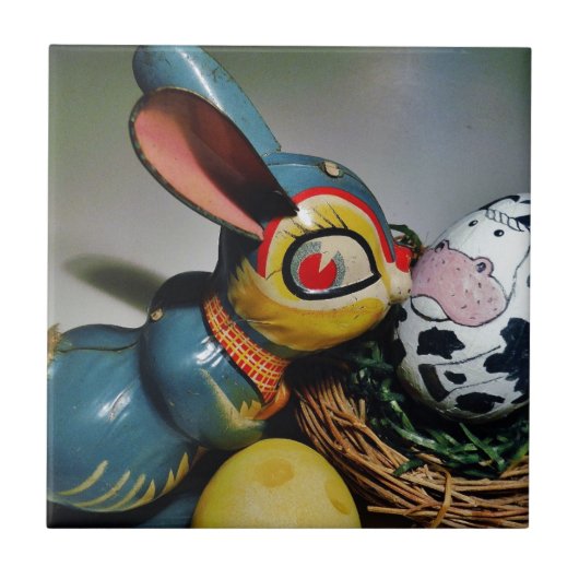 おもちゃウサギと牛卵 タイル (正面)