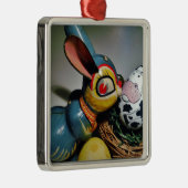 おもちゃウサギと牛卵 メタルオーナメント (右)