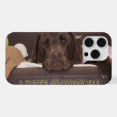 おもちゃ付き居眠りチョコレートラボ iPhoneケース (裏面横)