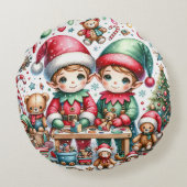 おもちゃ屋で愛らしいクリスマス小妖精や小人 ラウンドクッション (裏面)