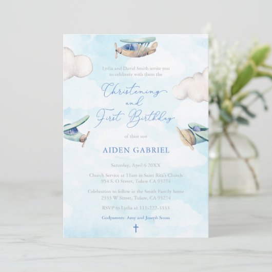おもちゃ飛行機ボーイ《キリスト教》洗礼式や命名式1st誕生日パーティー 招待状 (スタンド正面)