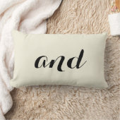 "および"ストライプのなバックオフの白の枕 ランバークッション (ブランケット)