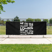 お互いに親切である 横断幕 (インサイチュ)