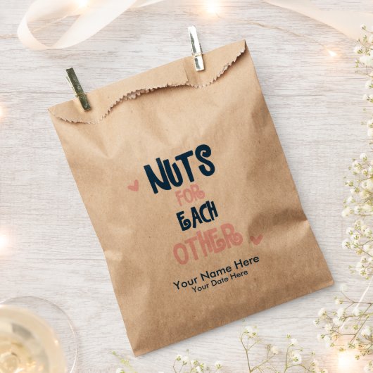 お互いのナットの結婚式の引き出物バッグ フェイバーバッグ (クリップ留めされた状態)