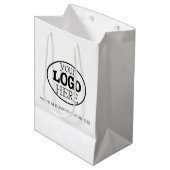 お使いのカスタム文字ロゴ ミディアムペーパーバッグ (正面アングル)
