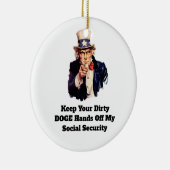 お保前の汚い犬が私の社会保障を引き離す セラミックオーナメント (右)