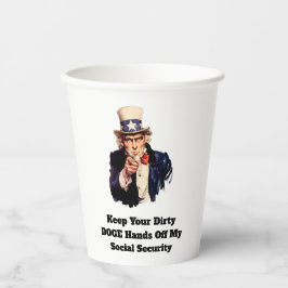 お保前の汚い犬が私の社会保障を引き離す 紙コップ