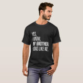 お兄ちゃん私に似てるって知ってる?面白い私もお兄ちゃんに似てる Tシャツ (正面フル)