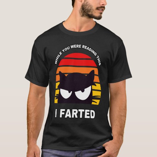 お前が読こんな時に俺はスニーキー猫を飼った Tシャツ (正面)