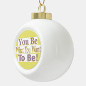 「お前だ!」 かわいいデザイン。買今 セラミックボールオーナメント (右)