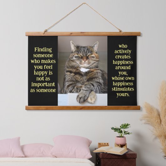 お前のタペストリーを見ぶら下がったているグレー猫 吊り下げ型タペストリー (寝室)