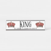 『お前の歩く地面を祈る』 – キング デスクネームプレート (正面)