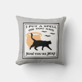 お前の黒いハロウィーン猫に呪文をかける クッション (正面)