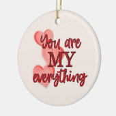 「お前は俺の全てだ」ピンクと赤いハート セラミックオーナメント (左)