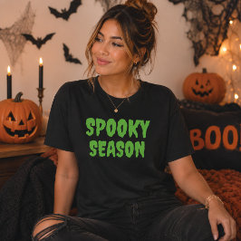 お化けの季節 グリーン ハロウィン タイポグラフィー Tシャツ