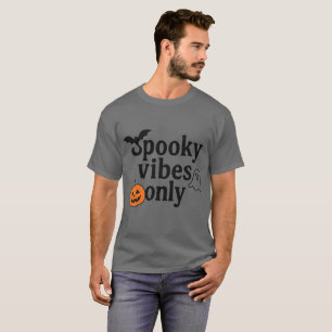 お化けの気配だけを感じる🎃 ハロウィンステッカーデザイン Tシャツ