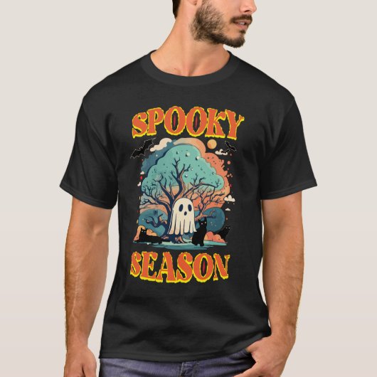 お化けシーズンのゴーストと黒猫のハロウィンデザイン Tシャツ (正面)