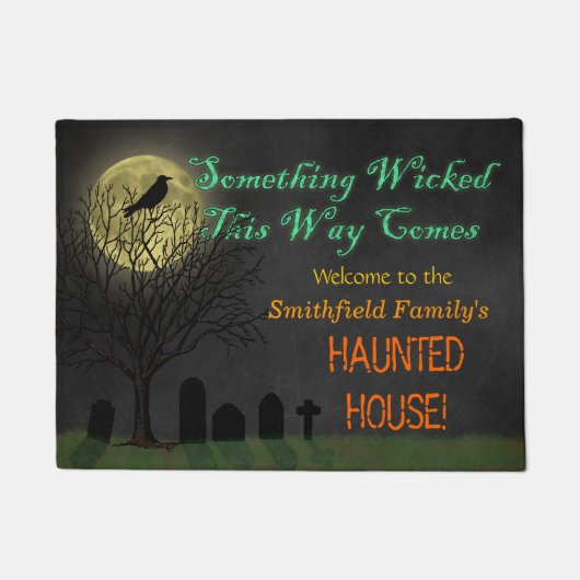 お化け屋敷のハロウィンの悪賢いカスタムなカラスの月 ドアマット (正面)