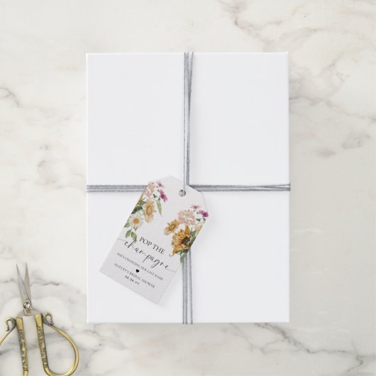 お名前が変わる!シャンパンをポップ!ブライダルシャワーのお祝い ギフトタグ (より糸付き)