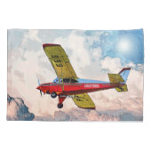 お名前の付いた赤いブルーの黄色の個人用航空機 枕カバー (裏面)