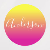 お名前 |黄色/ピンクのグラデーションの白いスクリプト ラベル (デザイン1)