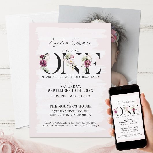 お姫様の最初の誕生日におしゃれな花柄ワンピース 招待状