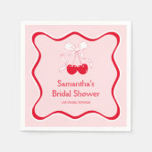 お姫様気分を添える チェリーオントップ ボウ ブライダルシャワー スタンダードカクテルナプキン (正面)