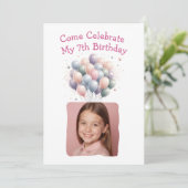 お子様の写真入り7歳の誕生日バルーン 招待状 (スタンド正面)