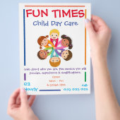 お子様向けデイケアのチラシをカスタマイズする チラシ (手)