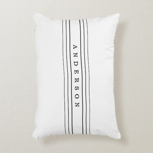 お客様のカスタム文字とモダンストライプ |黒と白 アクセントクッション (正面(垂直))