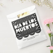 お客様の名前を入れた Día de los Muertos ブラック ピカド ペーパー フェイバーバッグ (封をした状態)