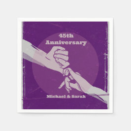 お客様の記念日ロマンチックなカップルが手を握って スタンダードカクテルナプキン