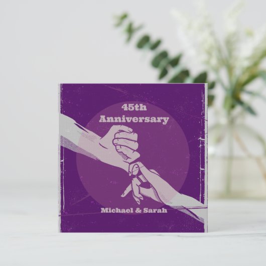 お客様の記念日ロマンチックなカップルが手を握って 招待状 (スタンド正面)