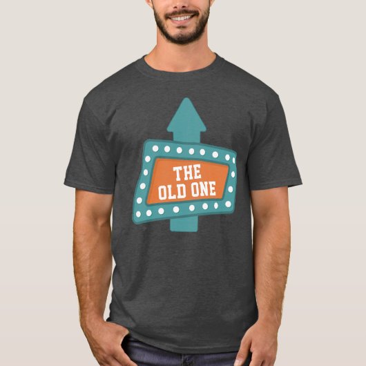 お年を召した記念の誕生日 Tシャツ (正面)