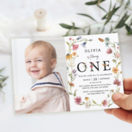 お庭のワイルドフラワー1歳の誕生日写真招待状 招待状