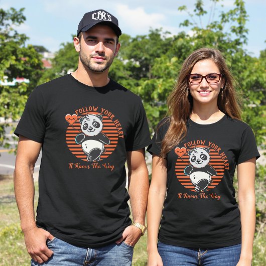 お後を追客様のハートパンダのカップルのマッチング Tシャツ
