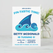 お手頃合いを見せてくれサメ誕生日 招待状 (スタンド正面)