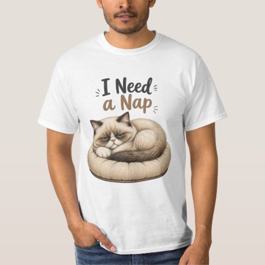 お昼寝したい – グランピーキャットコレクション Tシャツ (正面)