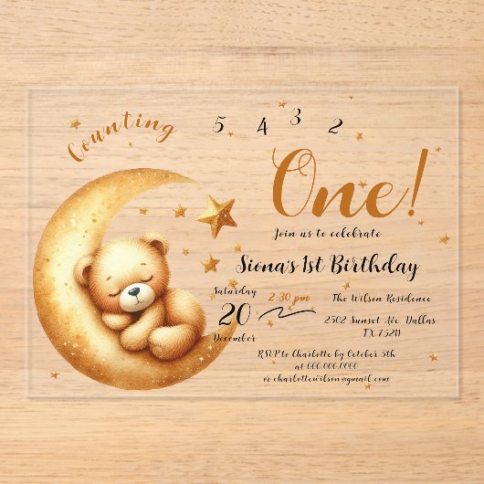 お月様で眠るかわいい赤ちゃんクマの1歳誕生日 アクリル招待状 (正面)