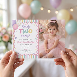 お楽しみ準備完了 パーティー ガール 2歳の誕生日 招待状 写真