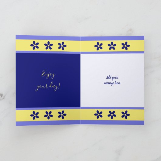 お楽しむ昼の青と黄色の写真の誕生日 カード (内部)