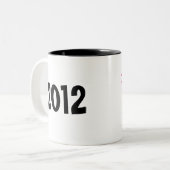 お正月のシャンパンと火が燃えるマグカップ ツートーンマグカップ (正面左)