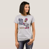 お母さんがアヒルを列に並べようとするユーモアTシャツ Tシャツ (正面フル)
